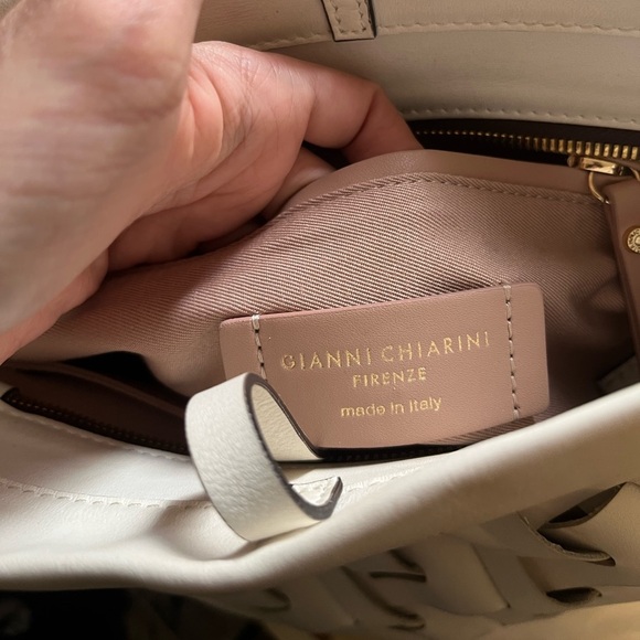 Gianni Chiarini Nur Nero Zip Top crossbody Bag in WHITE - Picture 16 of 16